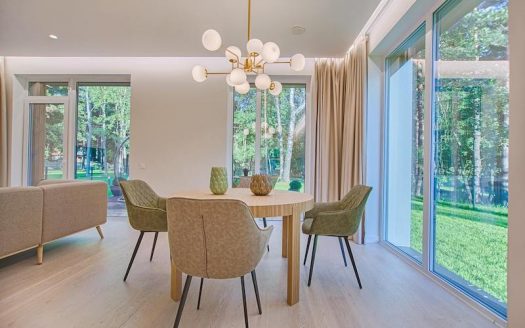 Restaurant & Bar for Sale